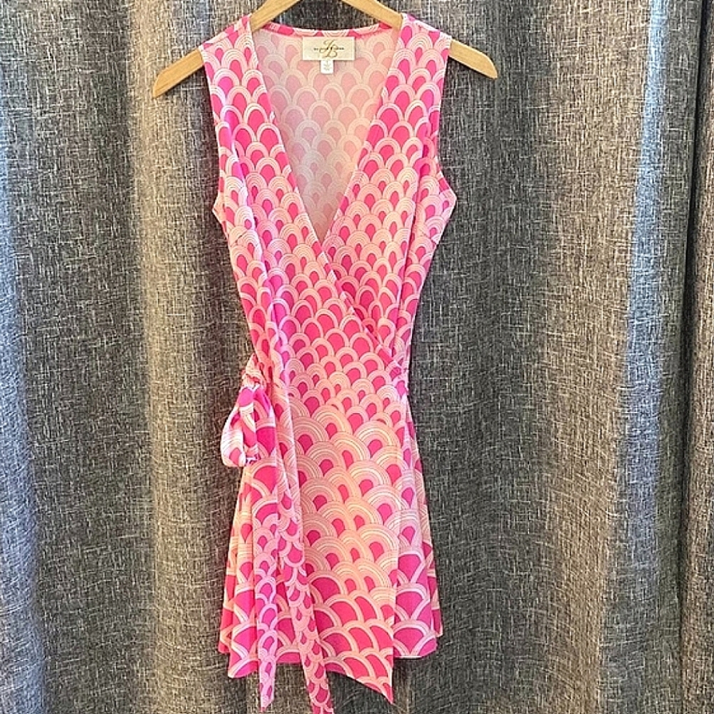 JB by Julie Brown Pink Patterned Sleeveless Wrap Dress Size Small